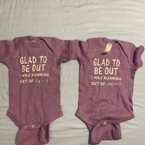Twin onesies - Picture 2 of 2